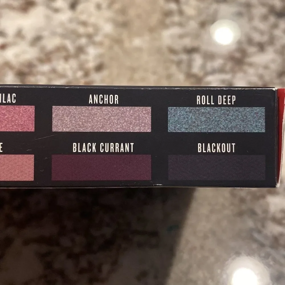 NWT Smashbox The Love Edit Romantic Eye Shawdow